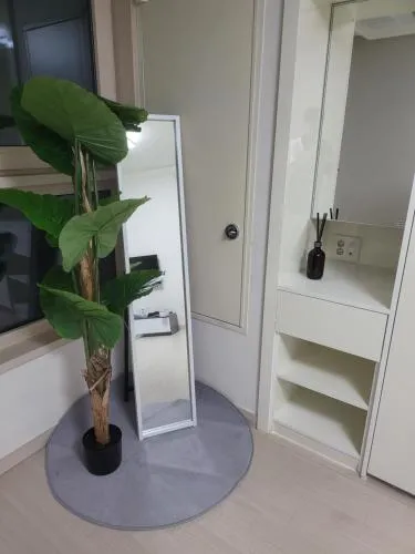 Image 2 of 1 min to Sinnonhyeon Cute and Cozy House