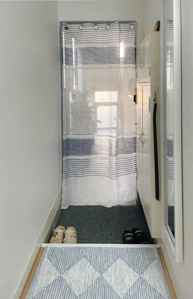 Image 3 of 2Room 1Toliet 2Queen bed Private