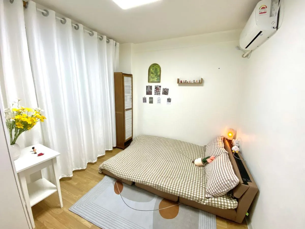 Image 4 of 2 rooms-2mins to MRT,15mins to Hongdae