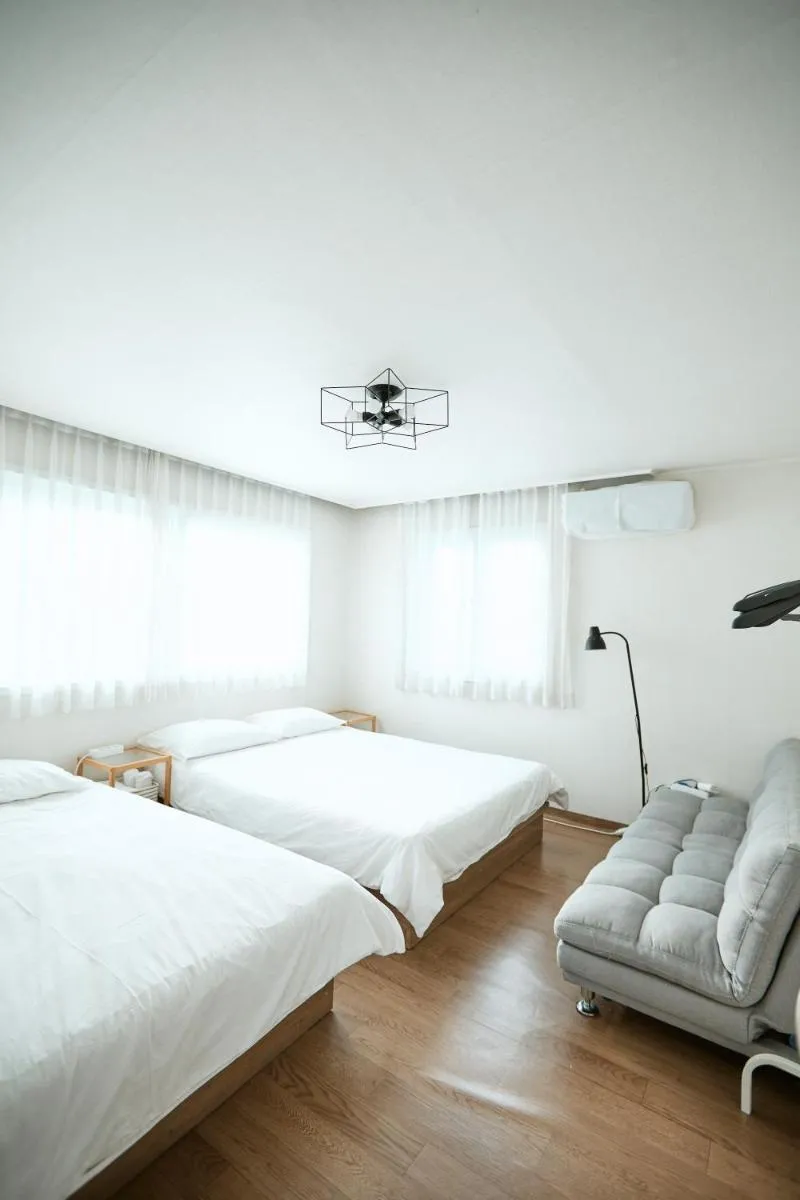 Image 3 of Artravel Hongdae Apartment