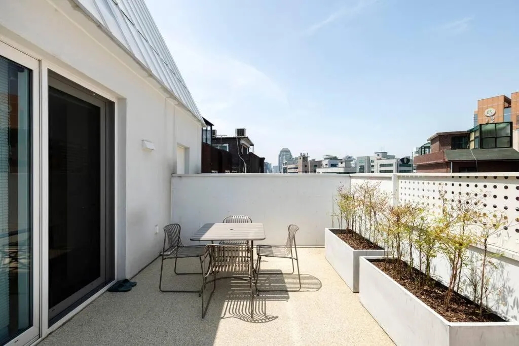 Image of Blue Sky Terrace House HIZM