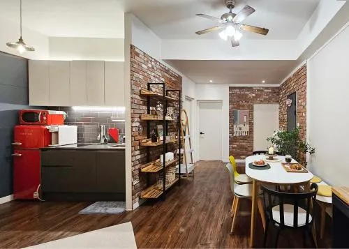 Image 1 of Brick stay