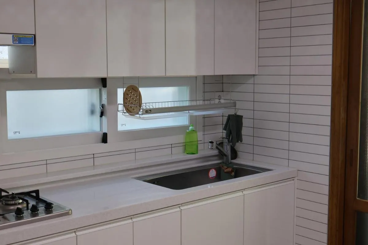 Image 3 of Clover Stay, 2BR,1BA,mapo, free-wifi,
