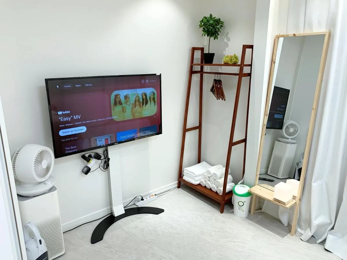 Image 4 of Comma 2, Cozy Semi-basement