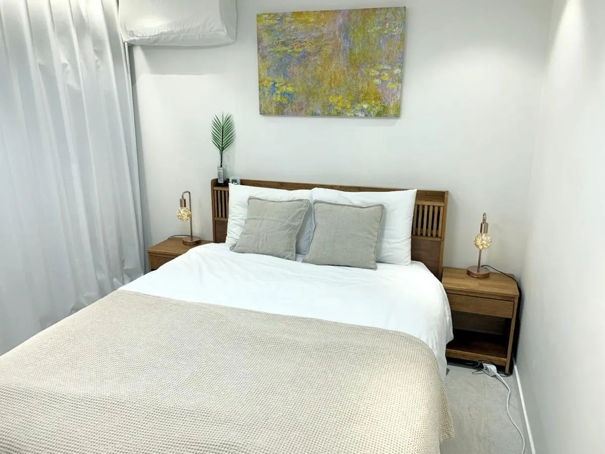 Image 1 of Comma 2, Cozy Semi-basement