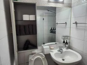 Image 4 of Cute and Cozy House – 5min to Sinsa Station, 1min to Garosugil