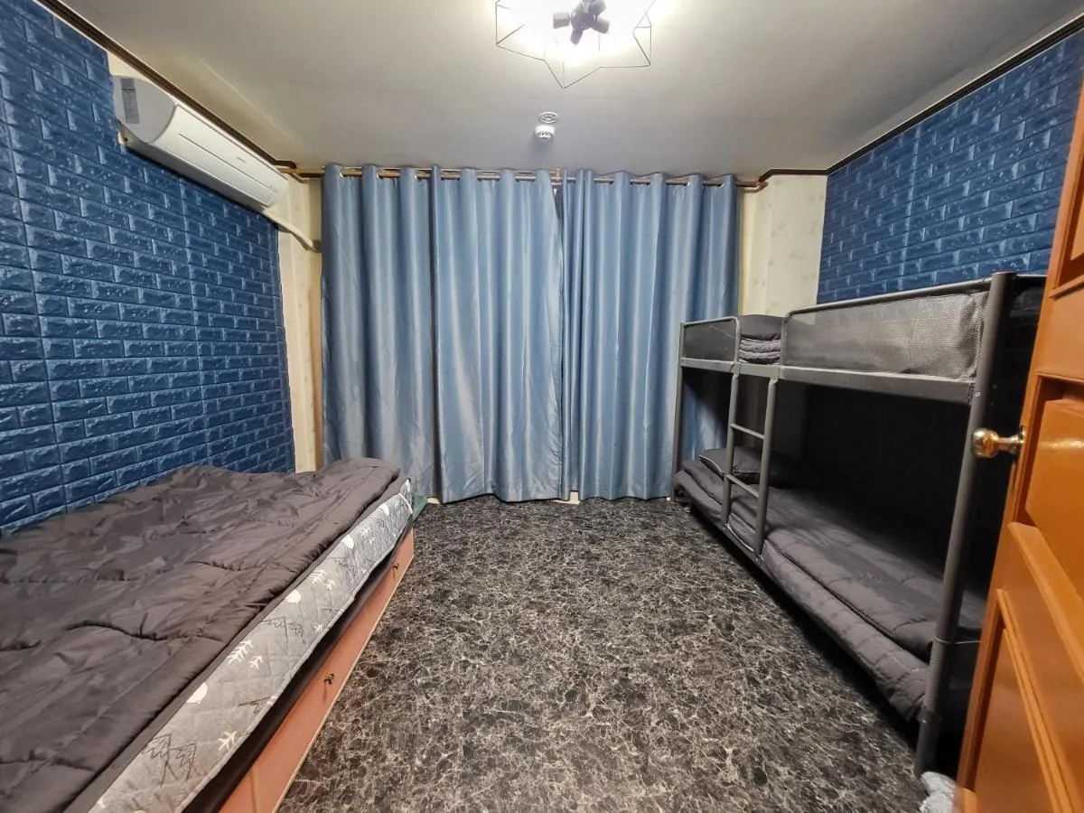 Image 1 of DB House