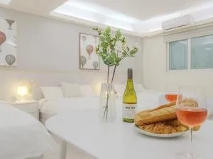 Image 5 of DK House