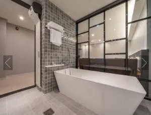 Image 3 of Dongdaemun Saturn Hotel