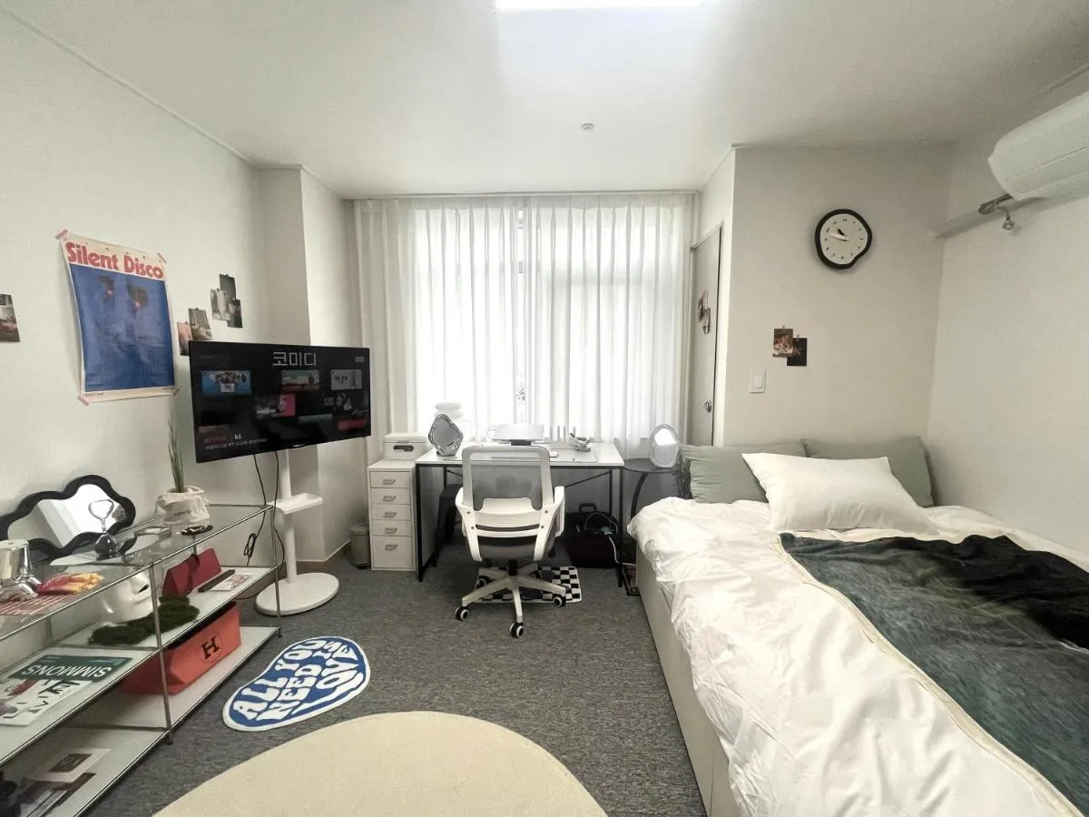 Image 1 of EZ Studio