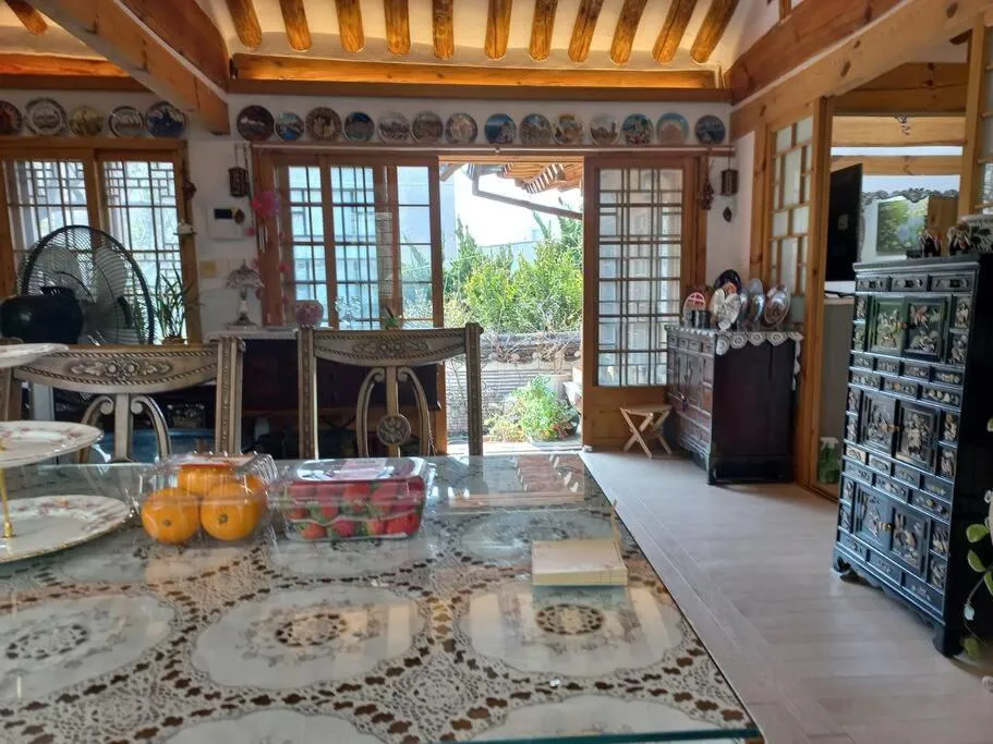 Image 2 of Hanok Isimje Stay