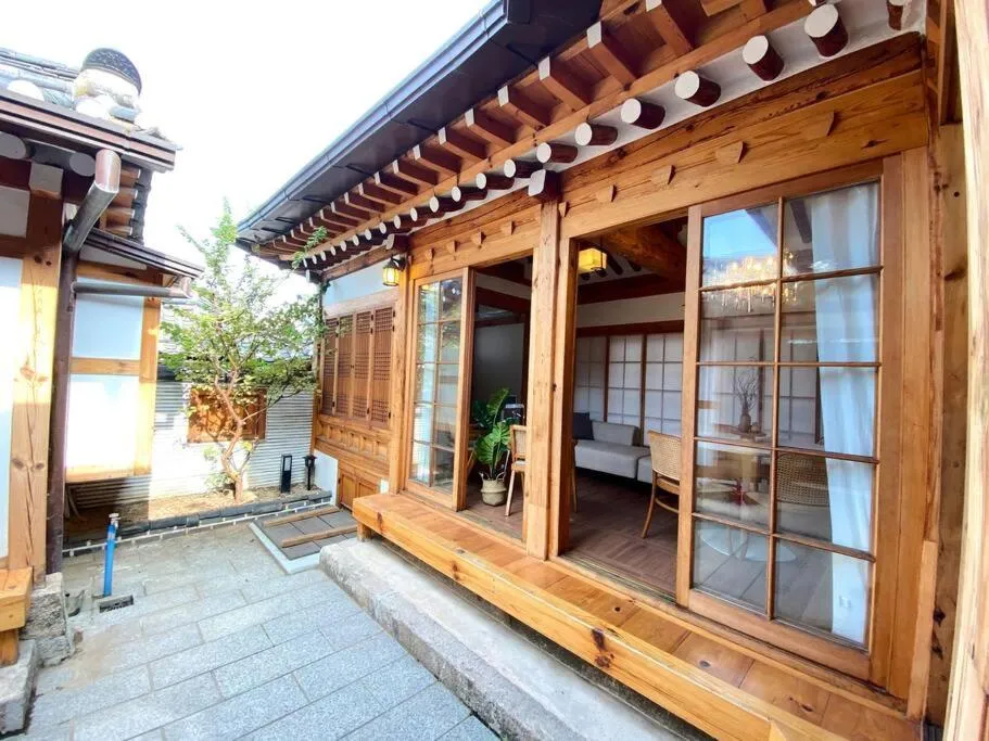 Image 5 of Hanok JAE ㅡ 4BR 2Bath ㅡ 9min from Anguk STN