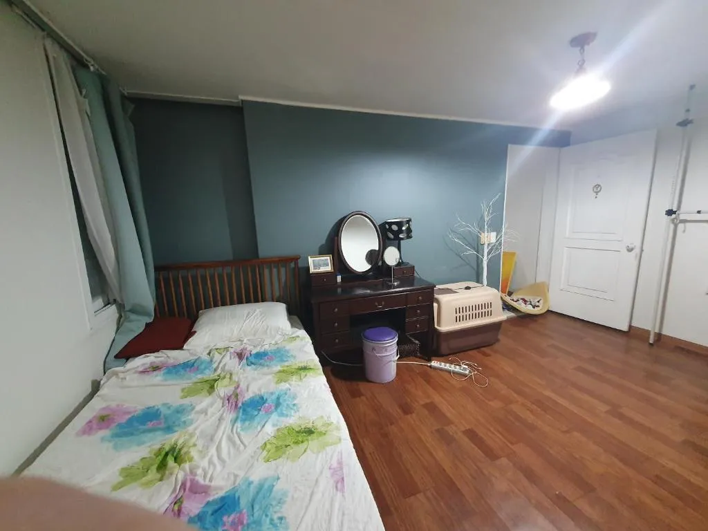 Image of Heukseok Town House