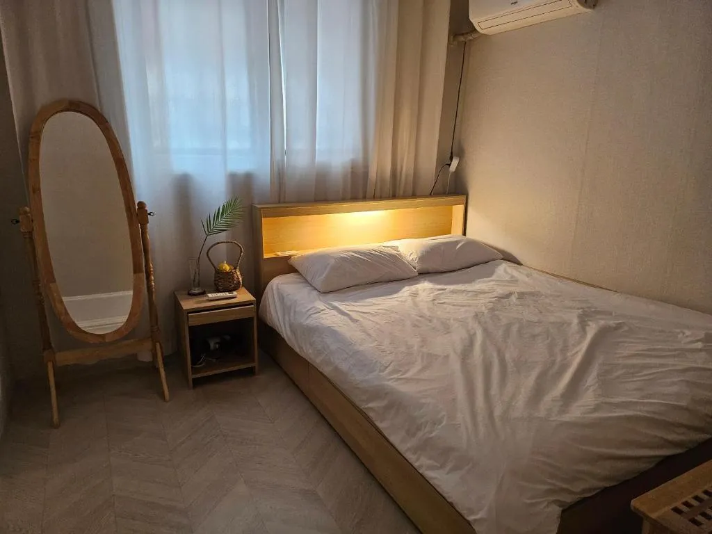 Image of Honey Sleep Room – 2BR Cosy House at Jamsil, FreeParking