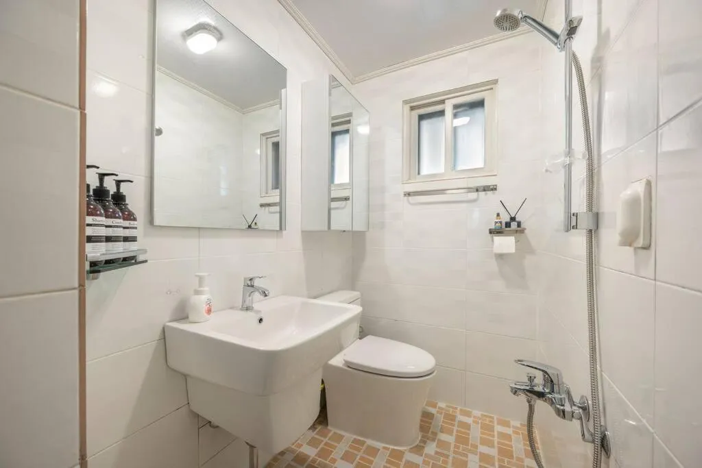 Image 5 of Hongdae Modern House
