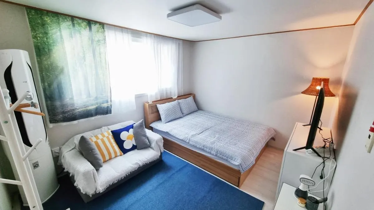Image 1 of Hongdae&Sinchon 10min cozy house with 2 bedrooms