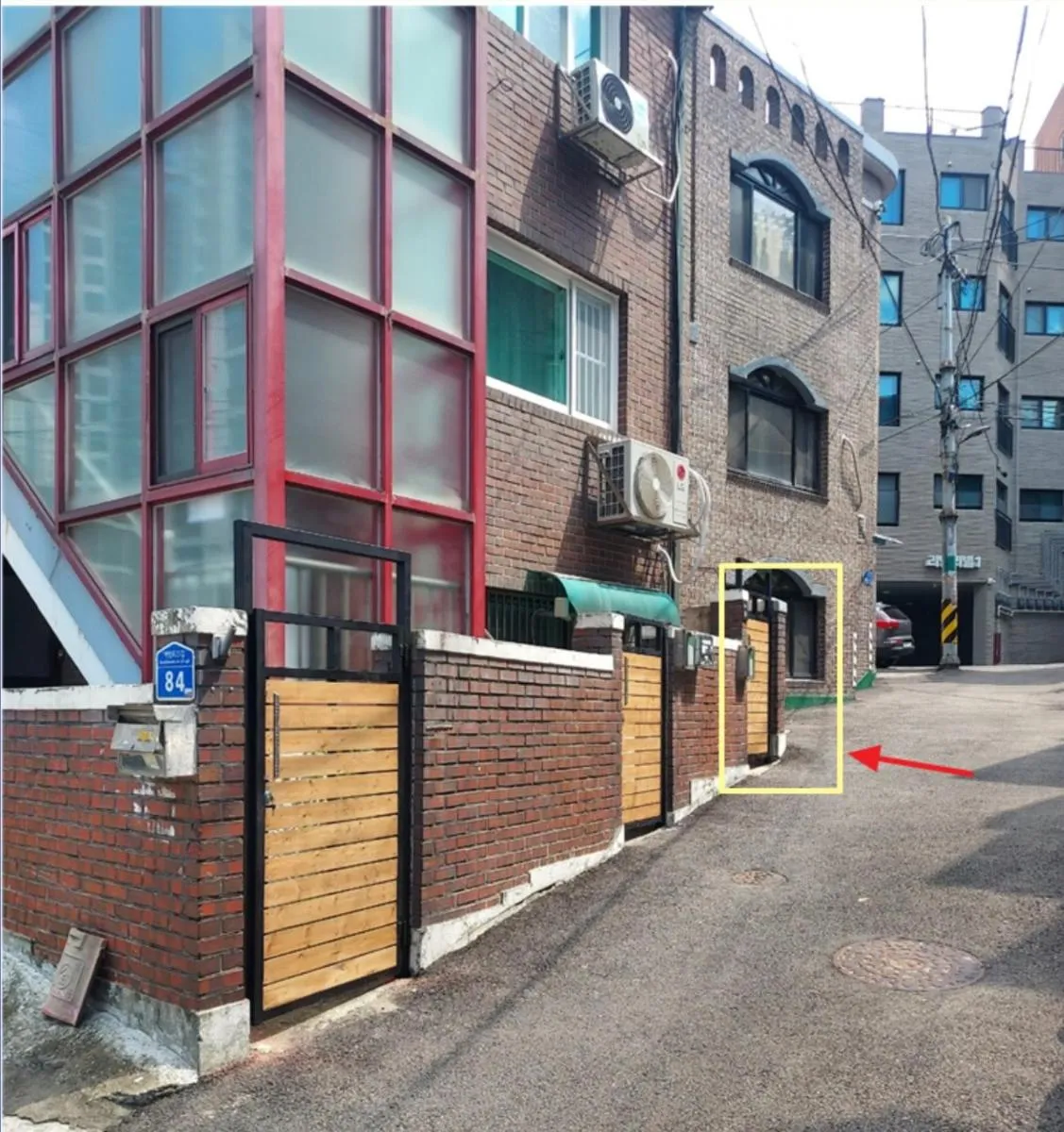 Image 5 of Hongdae&Sinchon 10min cozy house with 2 bedrooms