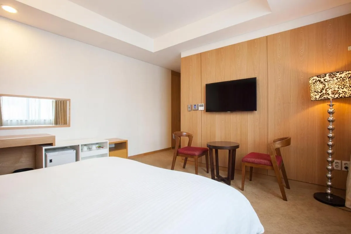 Image 4 of Hotel Pharos