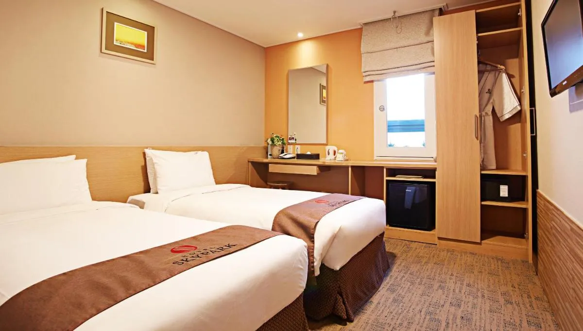 Image 5 of Hotel Skypark Myeongdong 3