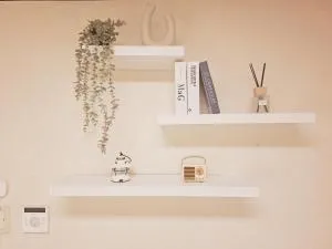 Image 6 of Hue stay 2