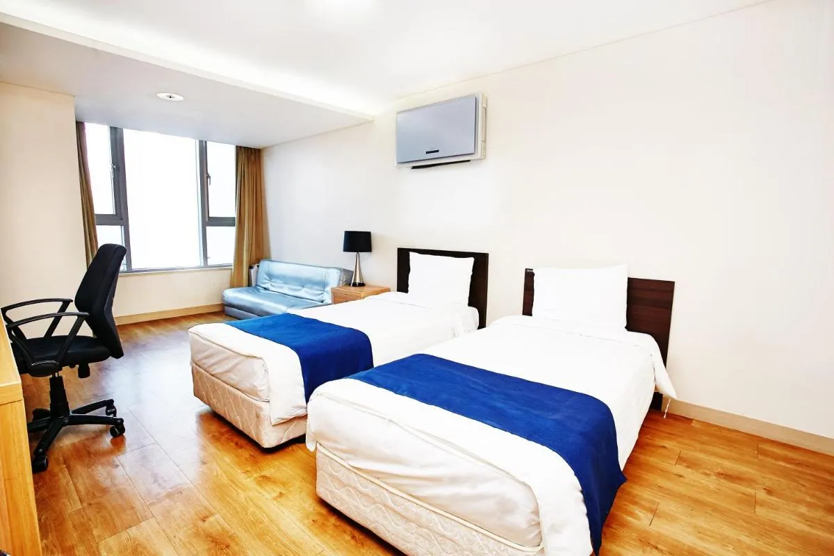 Image 4 of Hyundai Residence