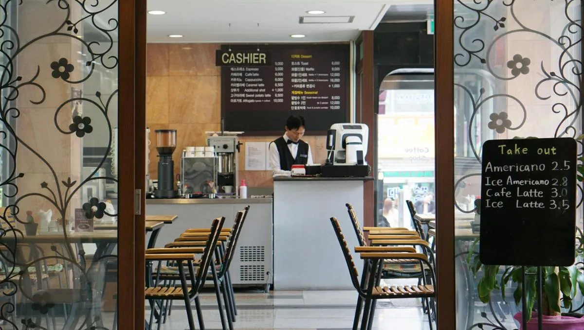 Image 3 of Insadong Crown Hotel