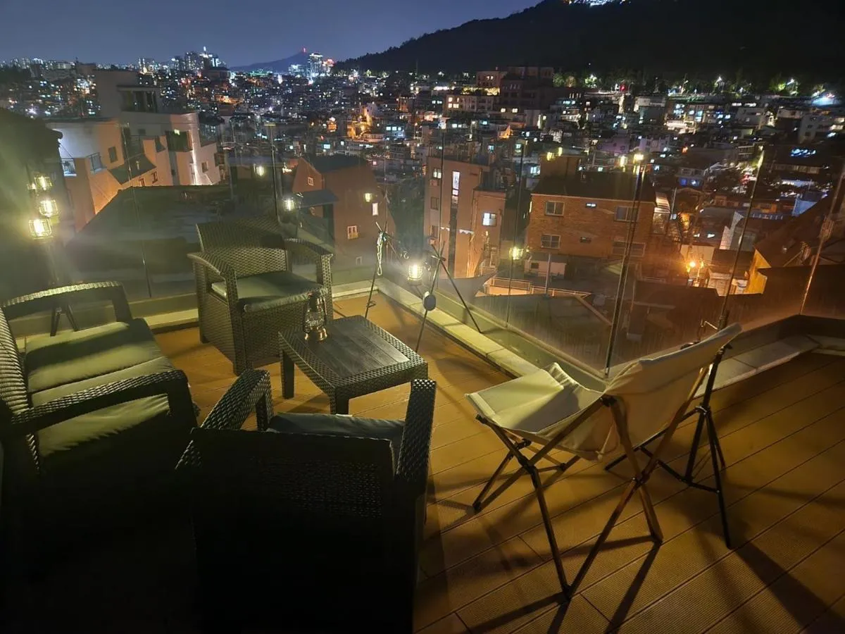 Image 4 of Itaewon Hills House