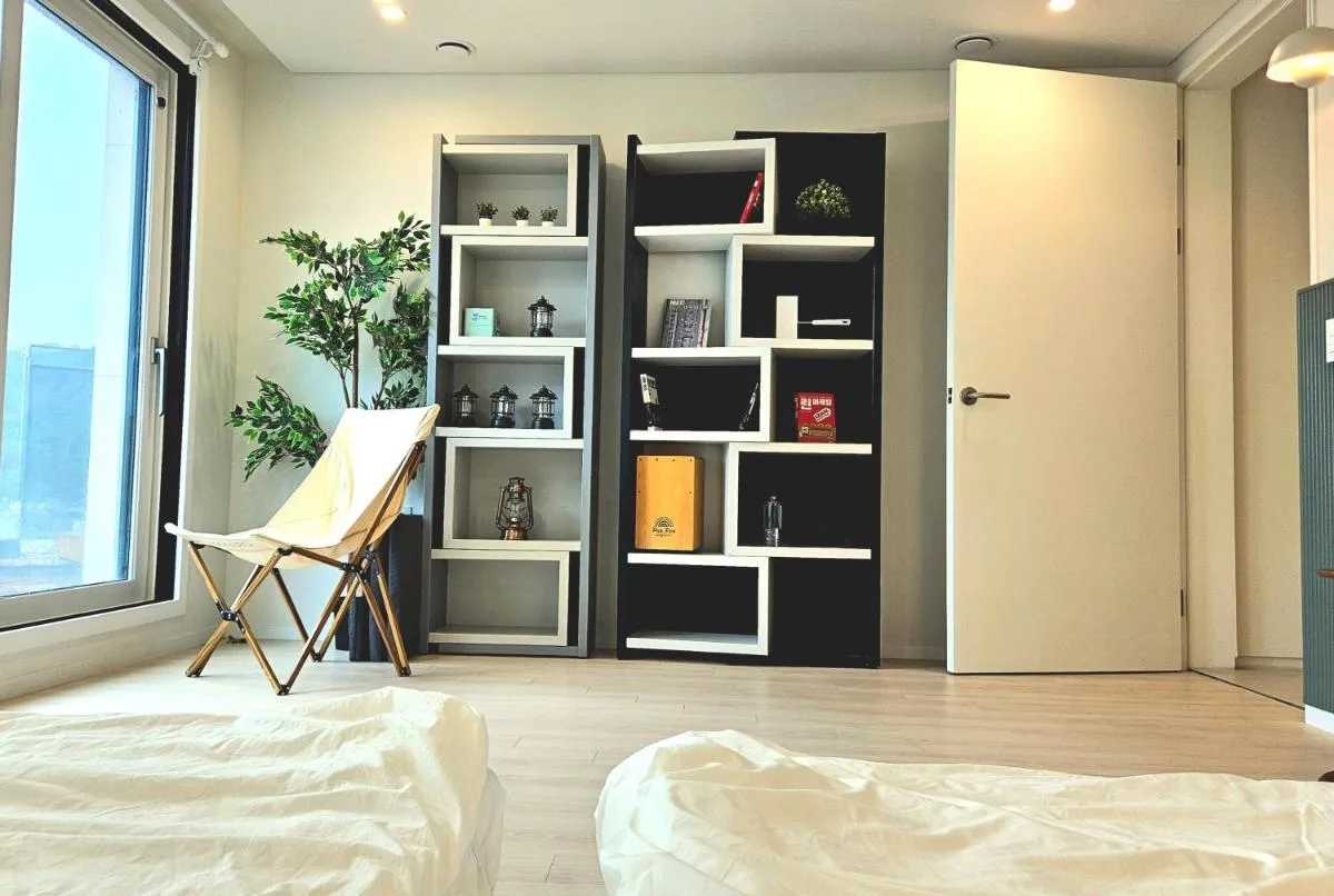 Image 5 of Itaewon Hills House