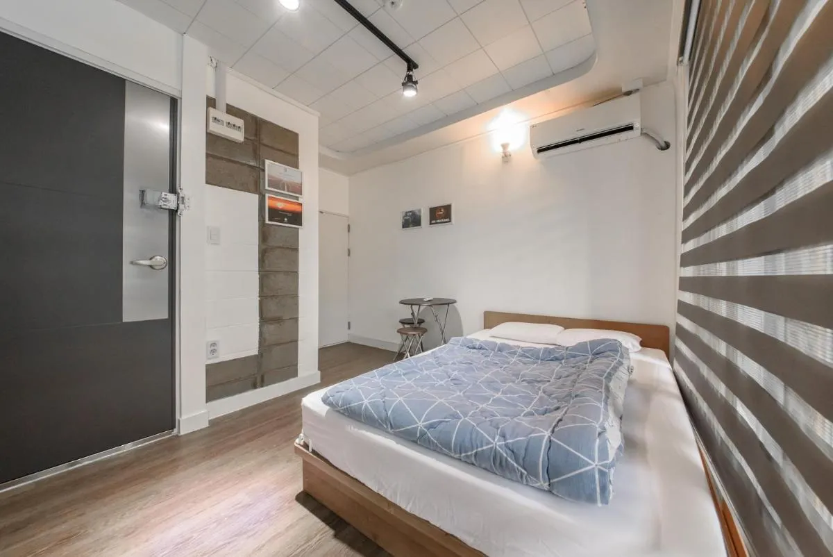 Image 1 of Itaewon Yellow Guesthouse