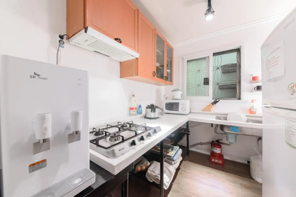Image 3 of Itaewon Yellow Guesthouse