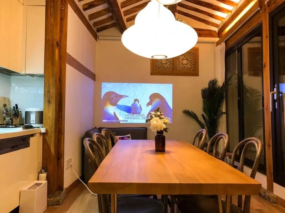 Image 4 of JAY Hanok ㅡ 3BR 3Bath ㅡ 8min from Anguk STN