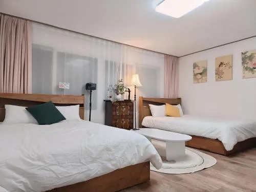Image 2 of JB Stay#Hongdae & Sinchon 10min#Double Room