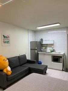 Image 4 of 江南新论岘地铁站单间公寓 可住四人地下室无窗105