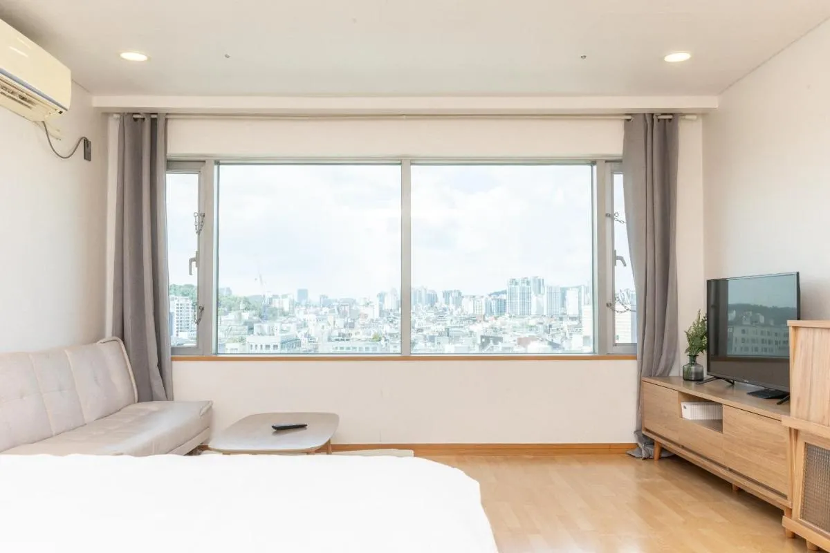 Image 2 of Jiny’s Cozy Room