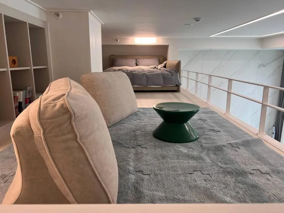 Image 1 of Jongro Ddp House