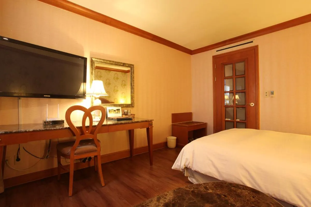 Image 3 of Karak Tourist Hotel