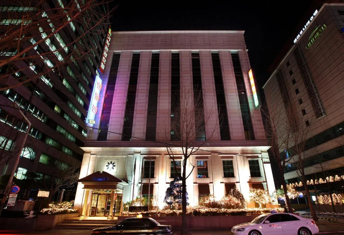 Image of Karak Tourist Hotel