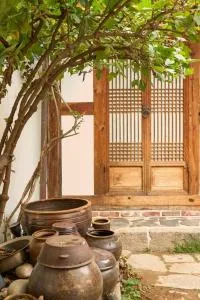 Image 3 of Korea hanok, 북촌 한옥 독채, 경복궁 근처 한옥,앙니드공이안