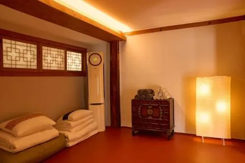 Image 2 of Korea hanok, 북촌 한옥 독채, 경복궁 근처 한옥,앙니드공이안