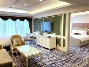Image 4 of Koreana Hotel