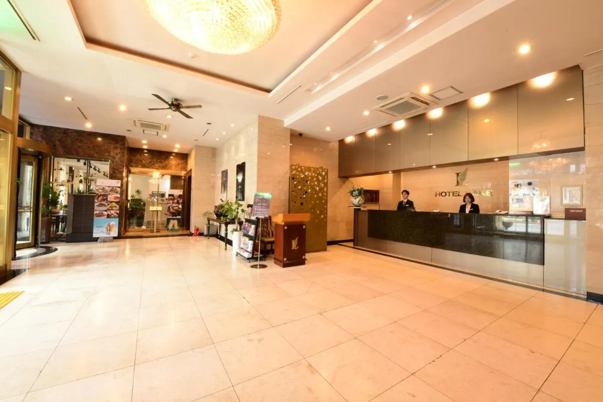 Image 3 of Lake Tourist Hotel