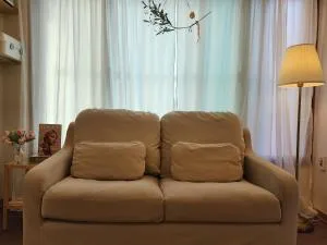 Image 5 of Lucy Stay