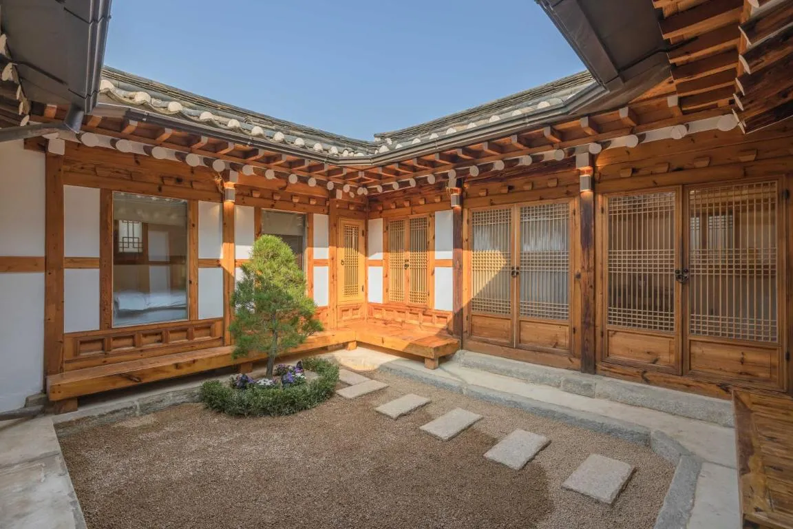 Image of Luxury hanok with private bathtub – SN02