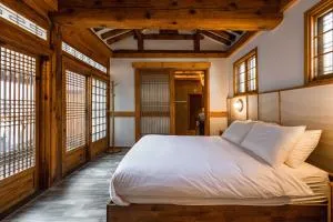 Image 5 of Luxury hanok with private bathtub – SN04