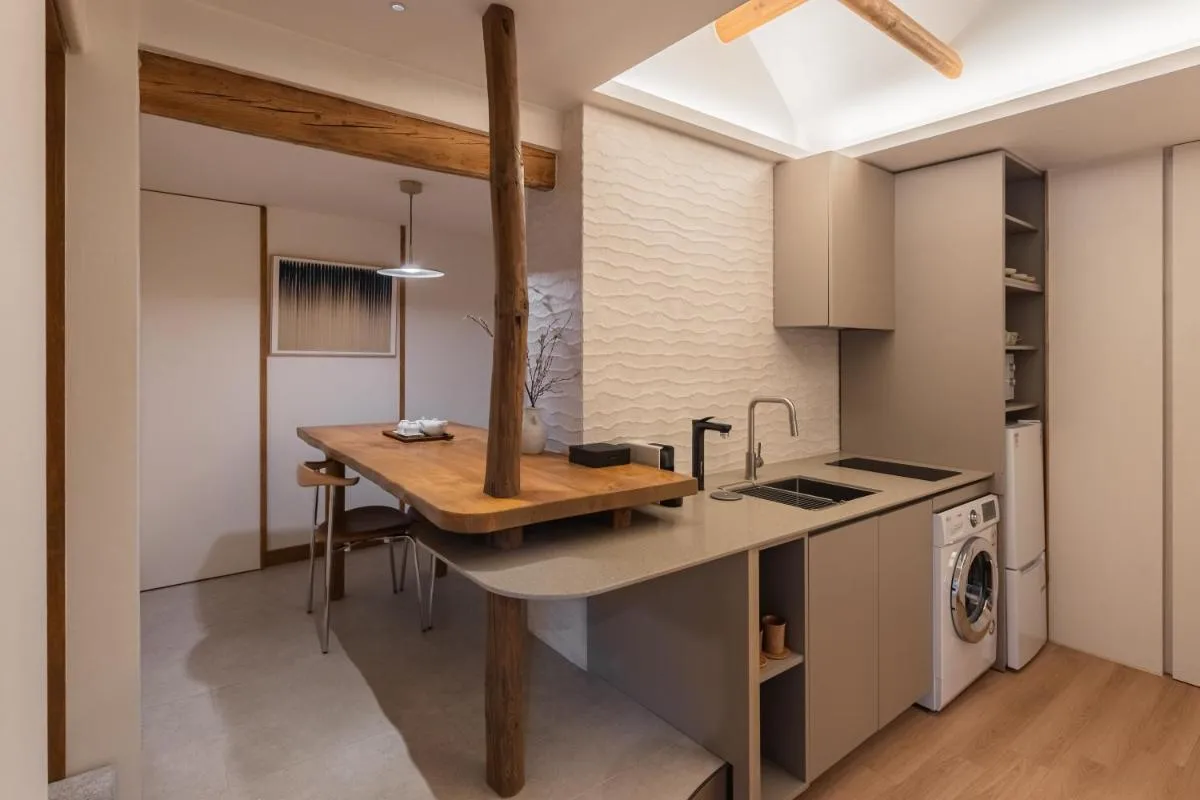 Image 6 of Luxury hanok with private bathtub – SN07