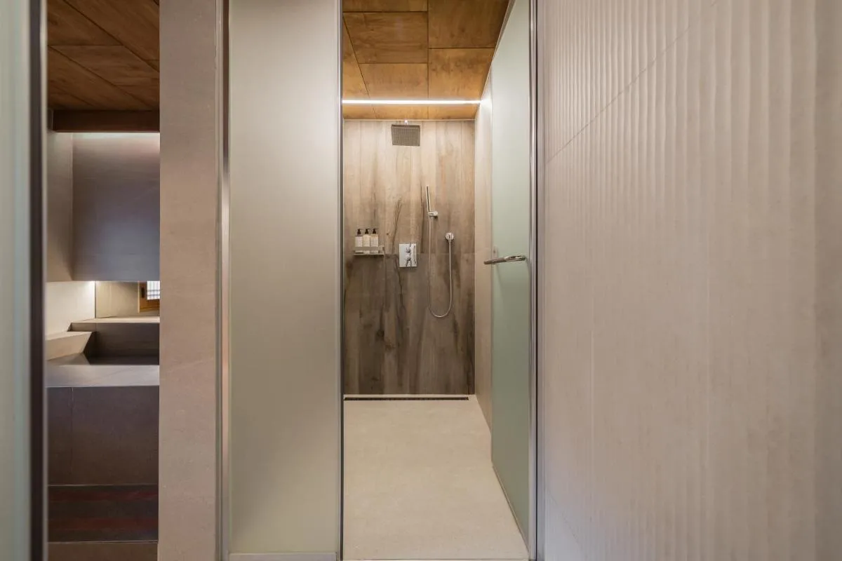 Image 2 of Luxury hanok with private bathtub – SN07
