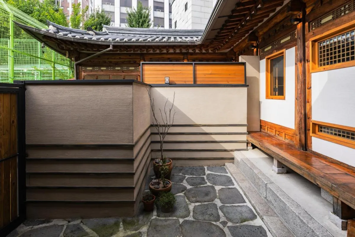 Image 4 of Luxury hanok with private bathtub – SN07