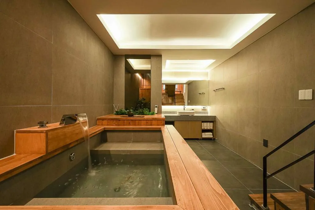 Image of Luxury hanok with private bathtub – SN09