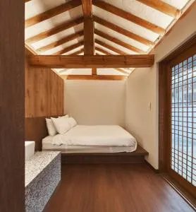 Image 4 of Luxury hanok with private bathtub – SN14