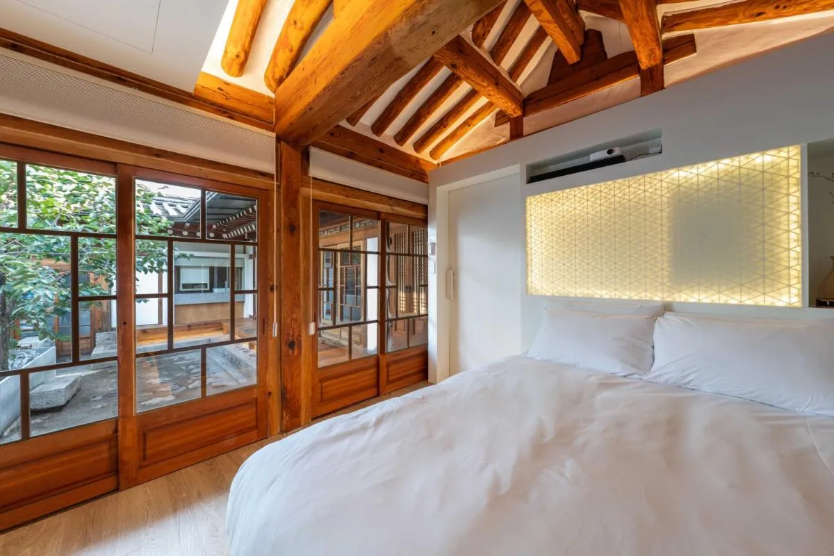 Image 5 of Luxury hanok with private bathtub – SN16